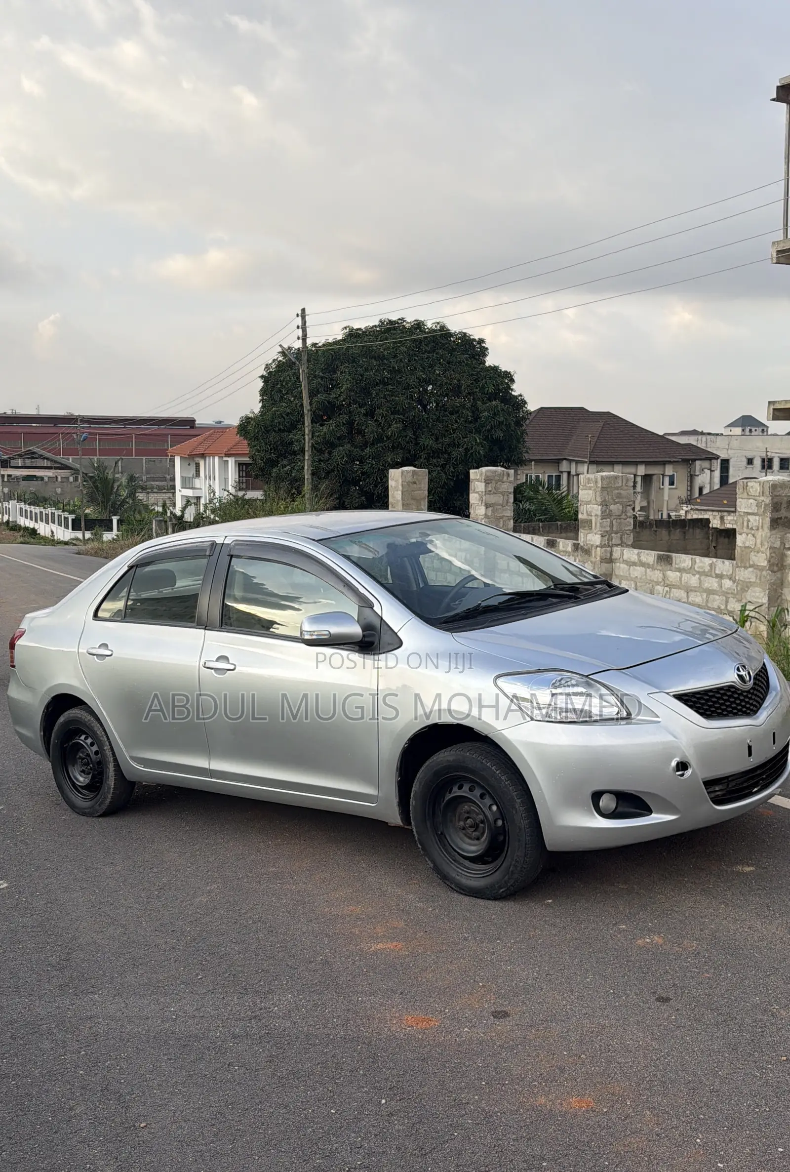 Toyota Belta 2011 Silver