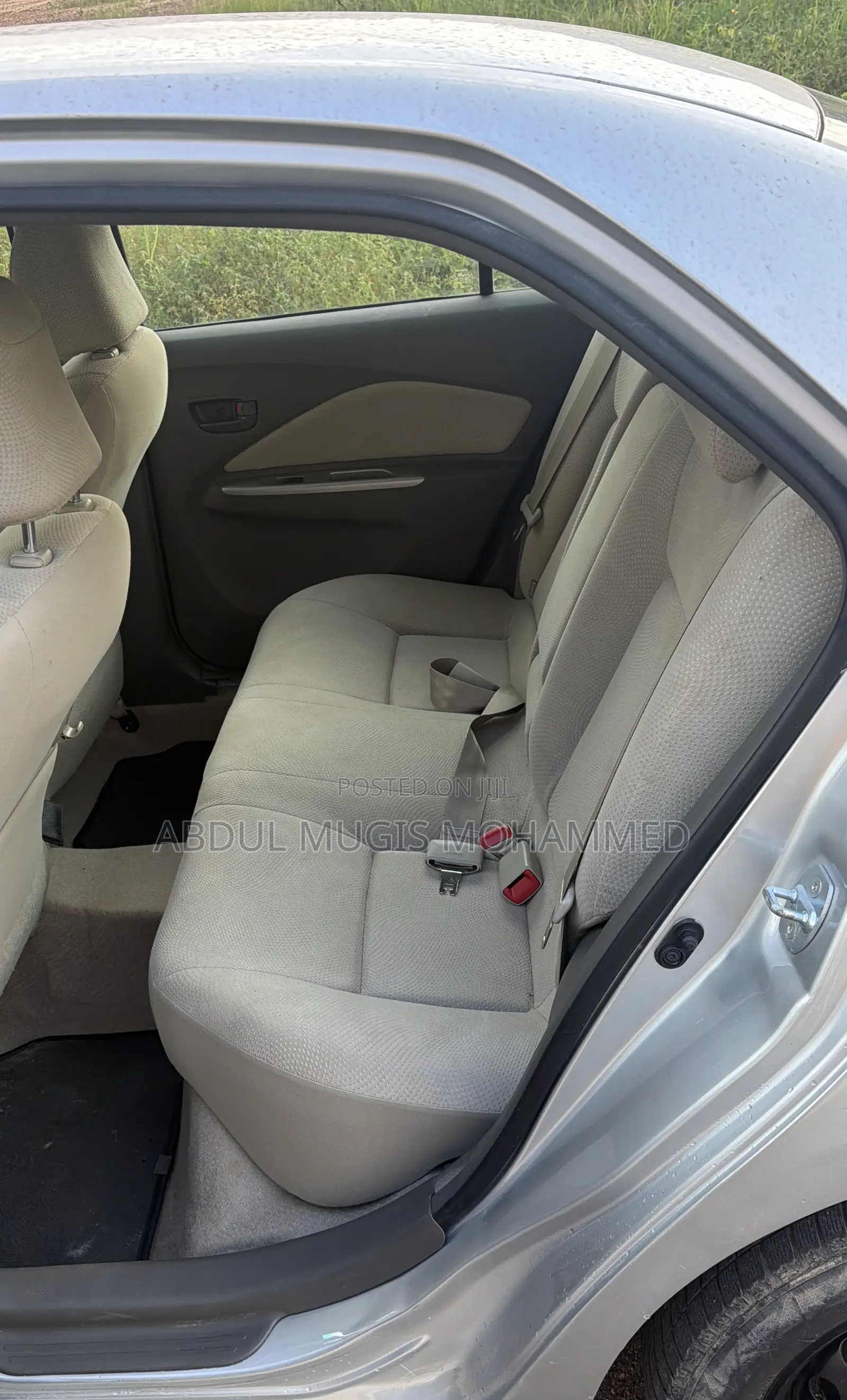 Toyota Belta 2011 Silver