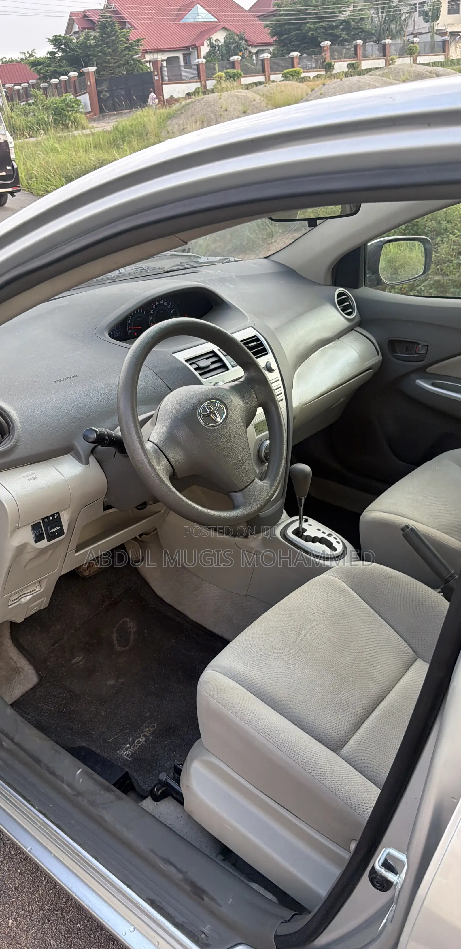 Toyota Belta 2011 Silver