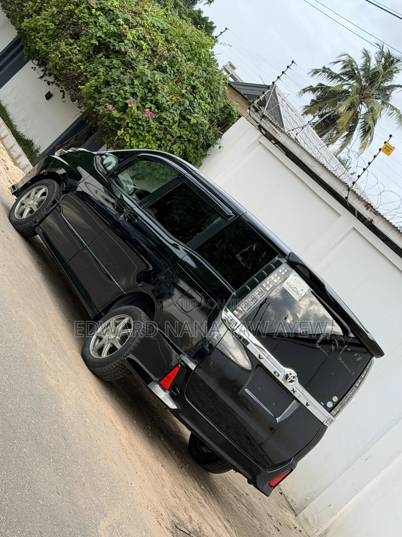 Toyota Voxy 2014 Black