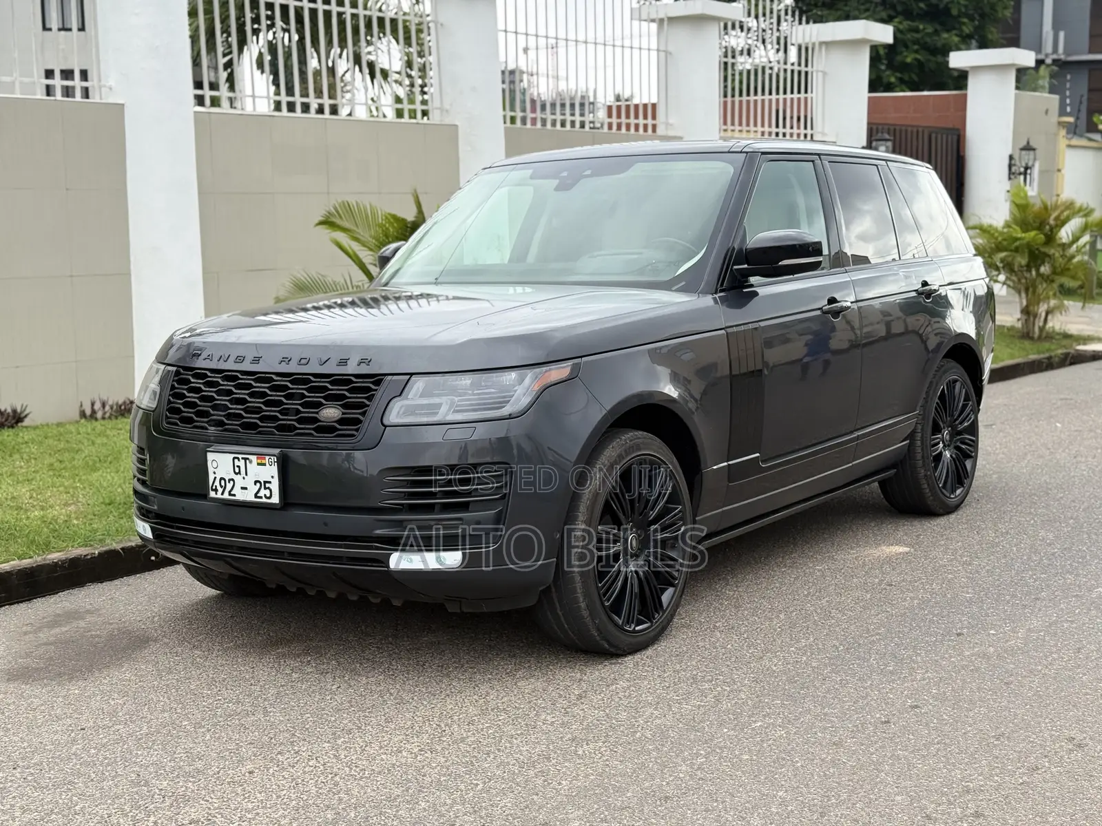 Land Rover Range Rover 3.0L V6 Supercharged HSE 2019 Gray