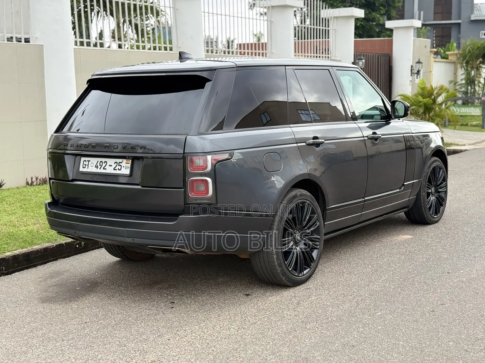 Land Rover Range Rover 3.0L V6 Supercharged HSE 2019 Gray