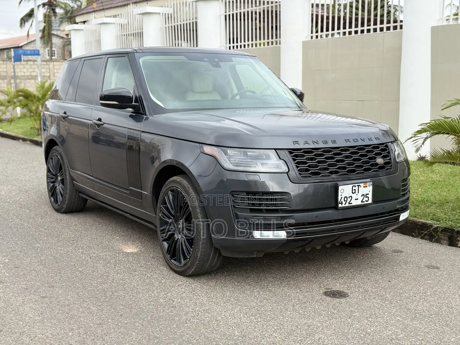 Land Rover Range Rover 3.0L V6 Supercharged HSE 2019 Gray
