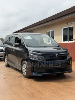 Toyota Voxy V 2WD 7-Seater 2015 Blue