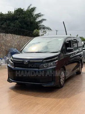 Toyota Voxy V 2WD 7-Seater 2015 Blue