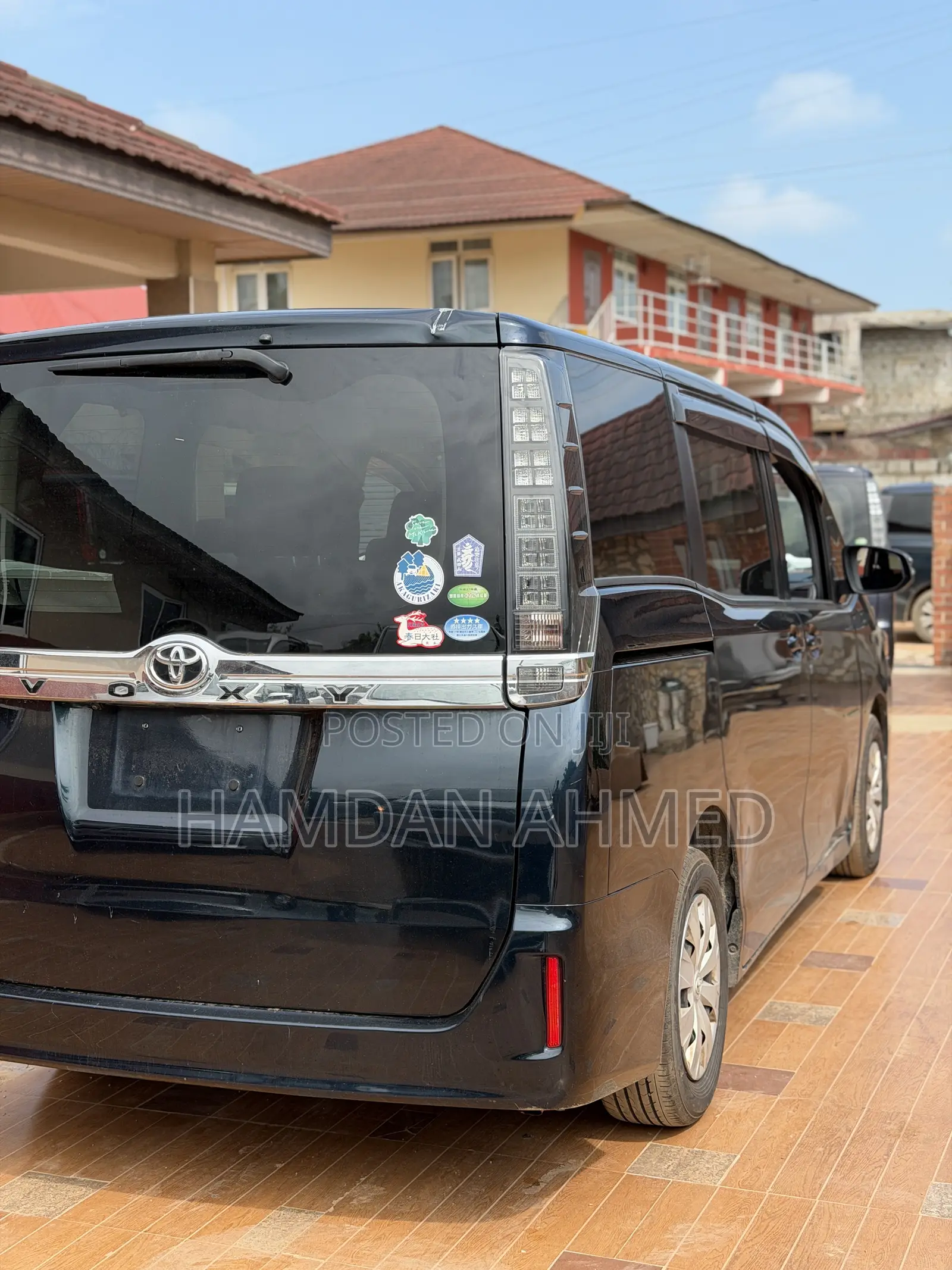Toyota Voxy V 2WD 7-Seater 2015 Blue