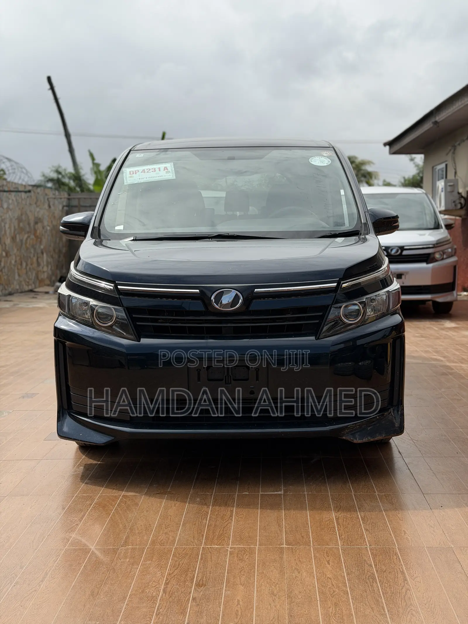 Toyota Voxy V 2WD 7-Seater 2015 Blue