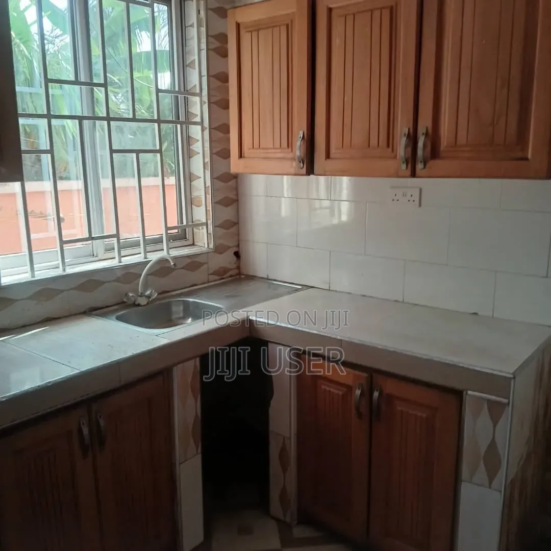 2bdrm Block of Flats in Mariam House, Tema Metropolitan for rent