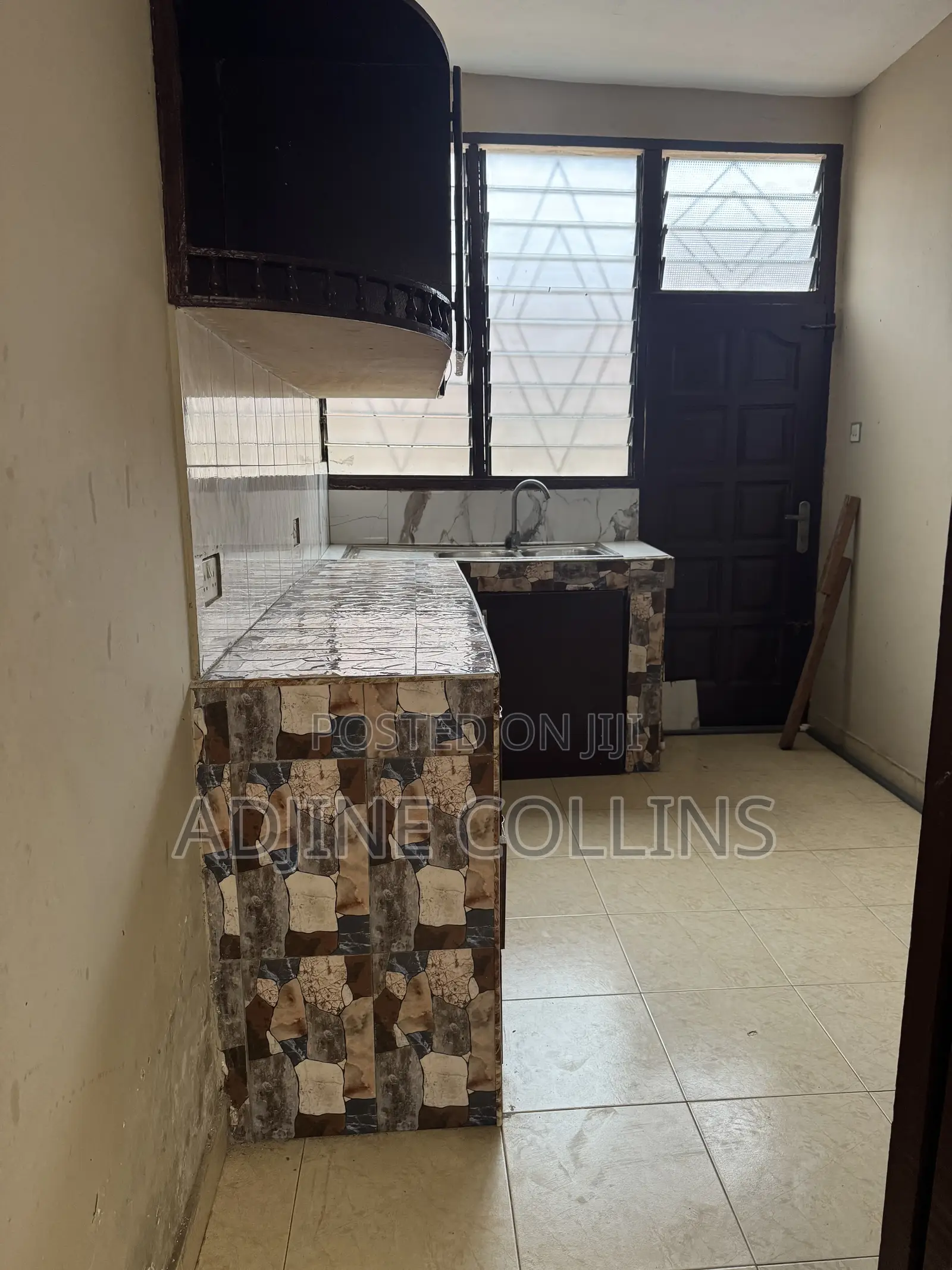 1bdrm House in Emmanuel’S Apartment, Old Barrier for rent