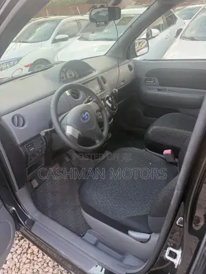 Toyota Sienta 1.5 AWD 2015 Black