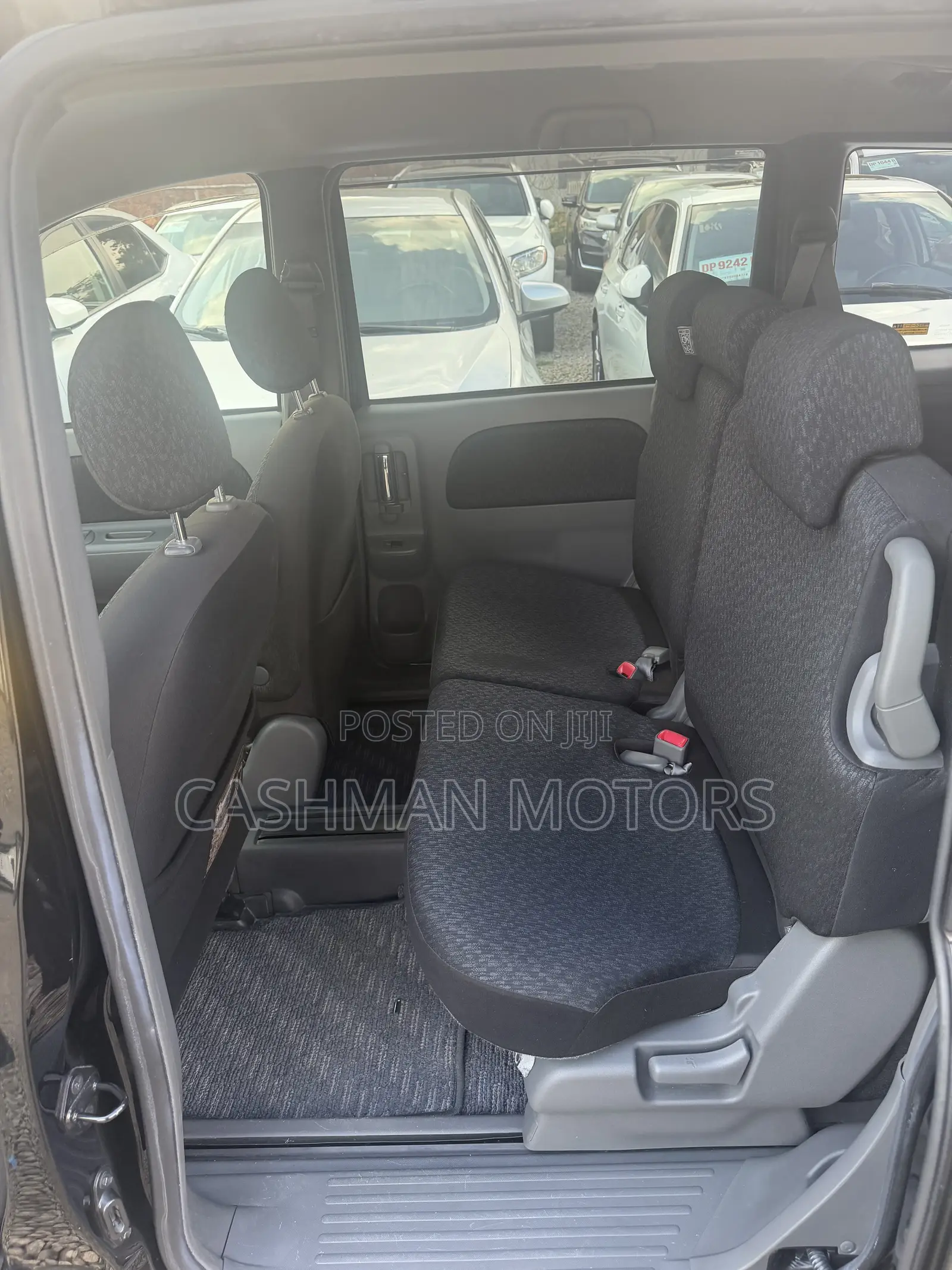 Toyota Sienta 1.5 AWD 2015 Black