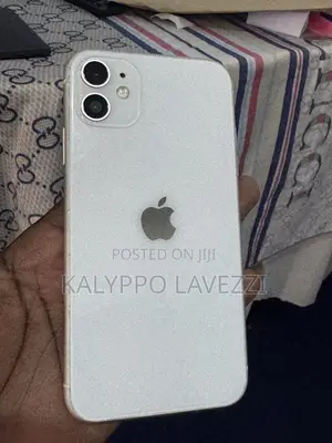 Apple iPhone 11 64 GB White