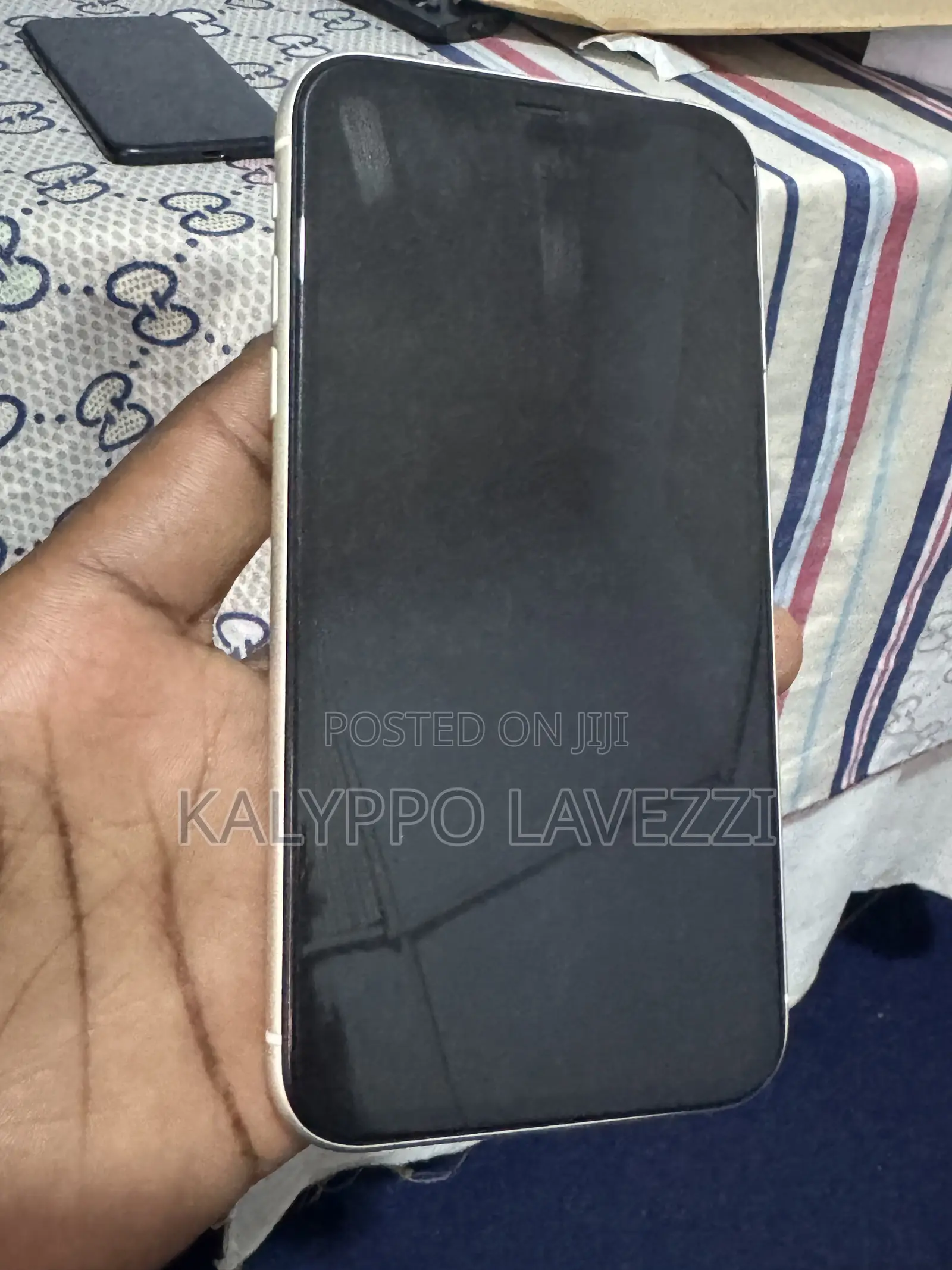 Apple iPhone 11 64 GB White