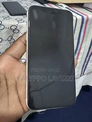 Apple iPhone 11 64 GB White