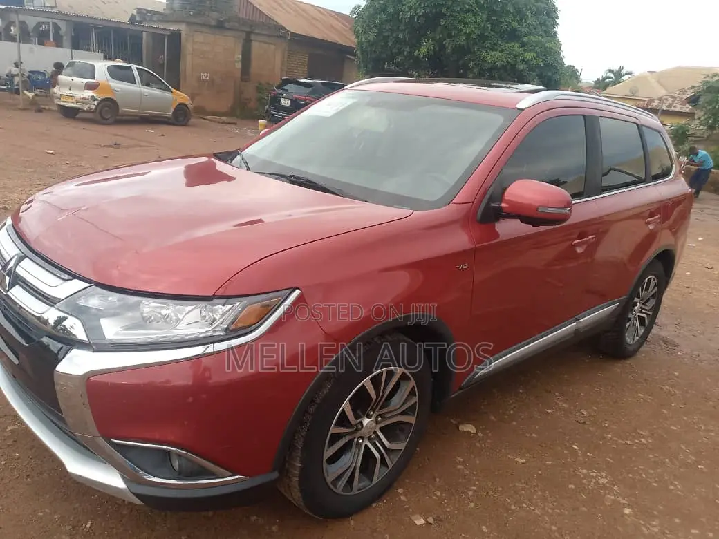 Mitsubishi Outlander ES FWD 2020