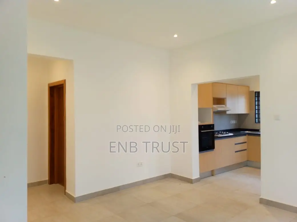3bdrm House in Adenta, Sakora for sale