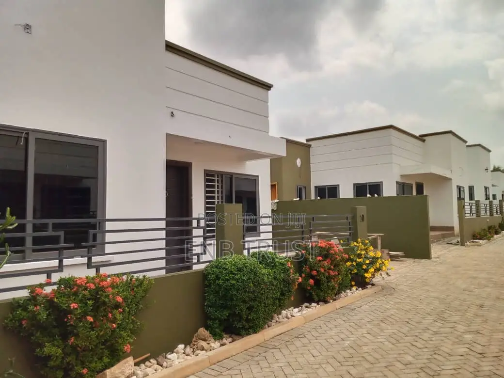 3bdrm House in Adenta, Sakora for sale
