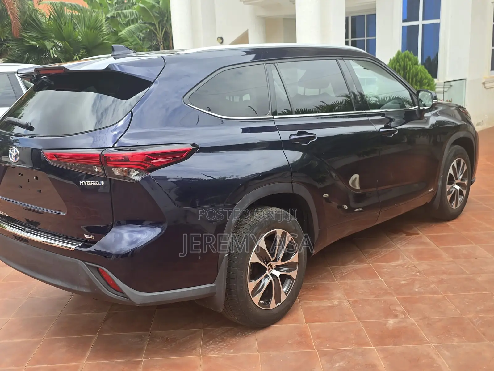 Toyota Highlander XLE 2022 Blue