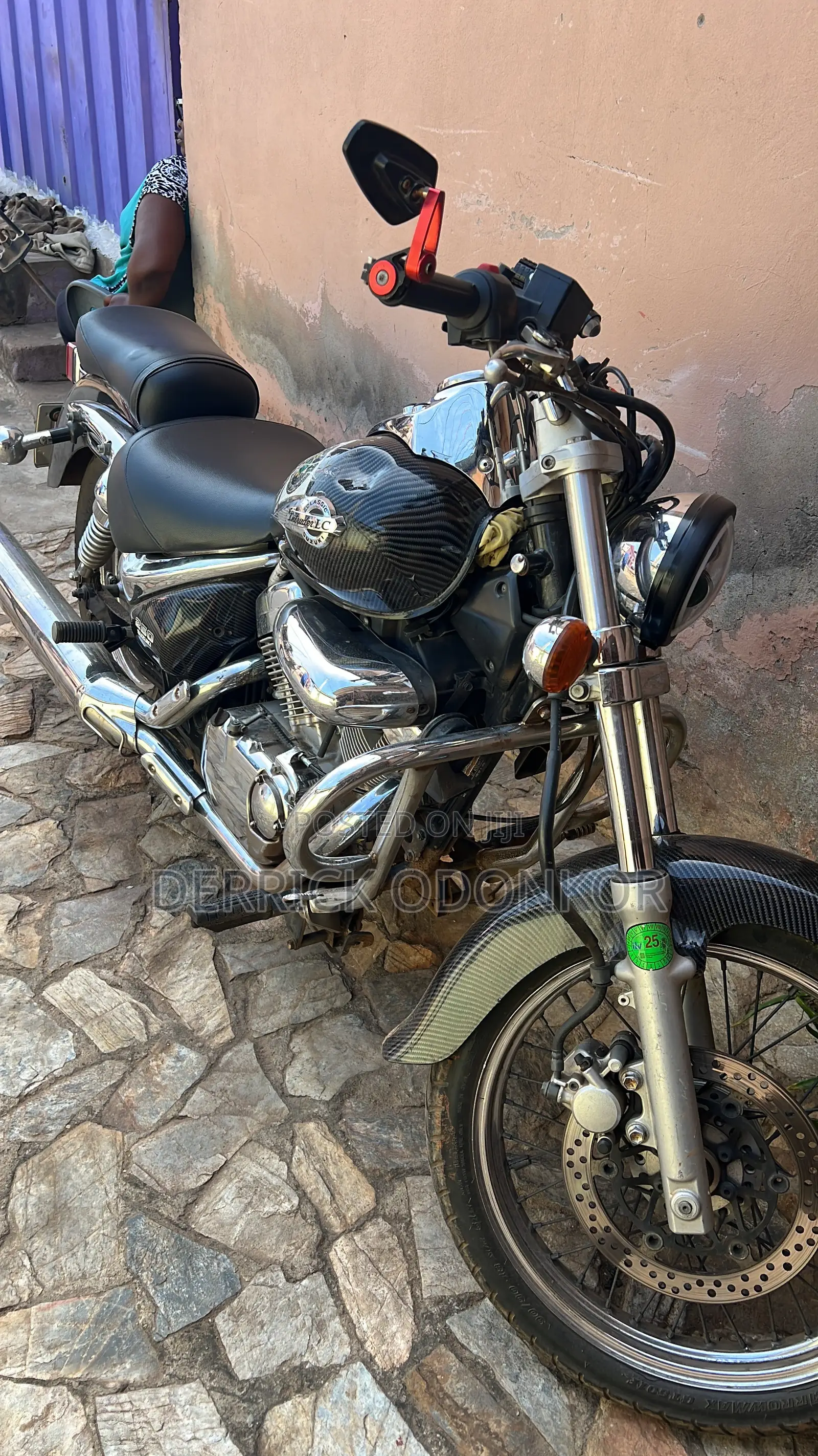 Suzuki GSR 2022 Black