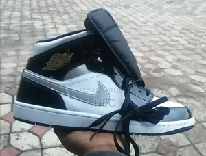 Original Nike Mid Mirror