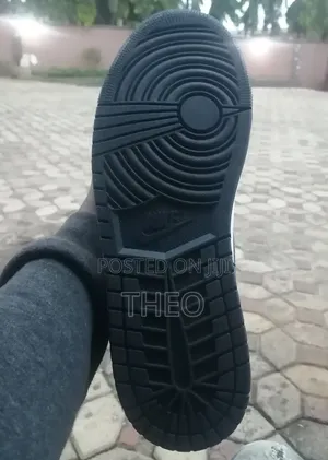 Original Nike Mid Mirror