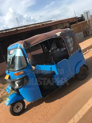 Bajaj Avenger 180 2025