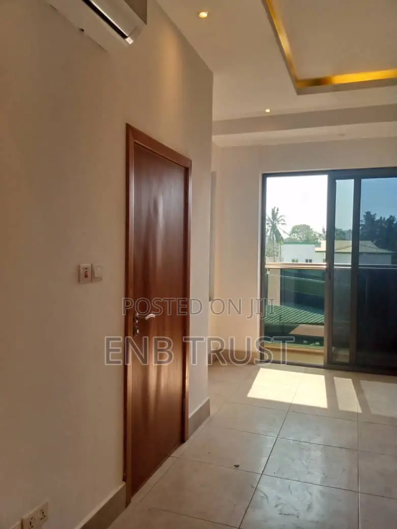 3bdrm Duplex in Dzowulu, Special School Area for sale