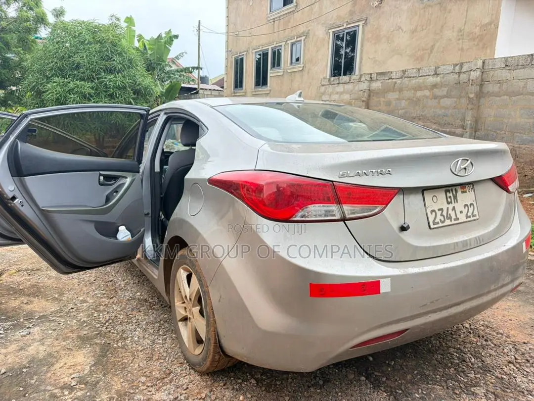 Hyundai Elantra GLS Automatic 2012 Silver