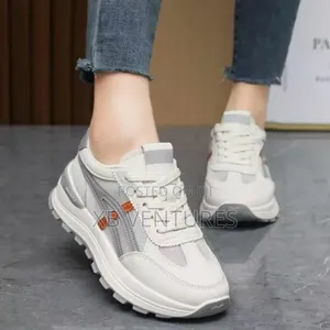 Women Hommie Classic Sneakers