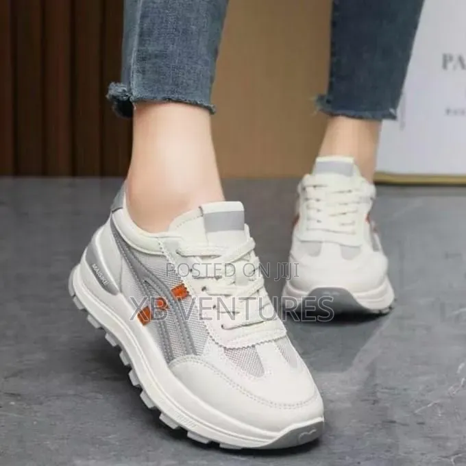 Women Hommie Classic Sneakers