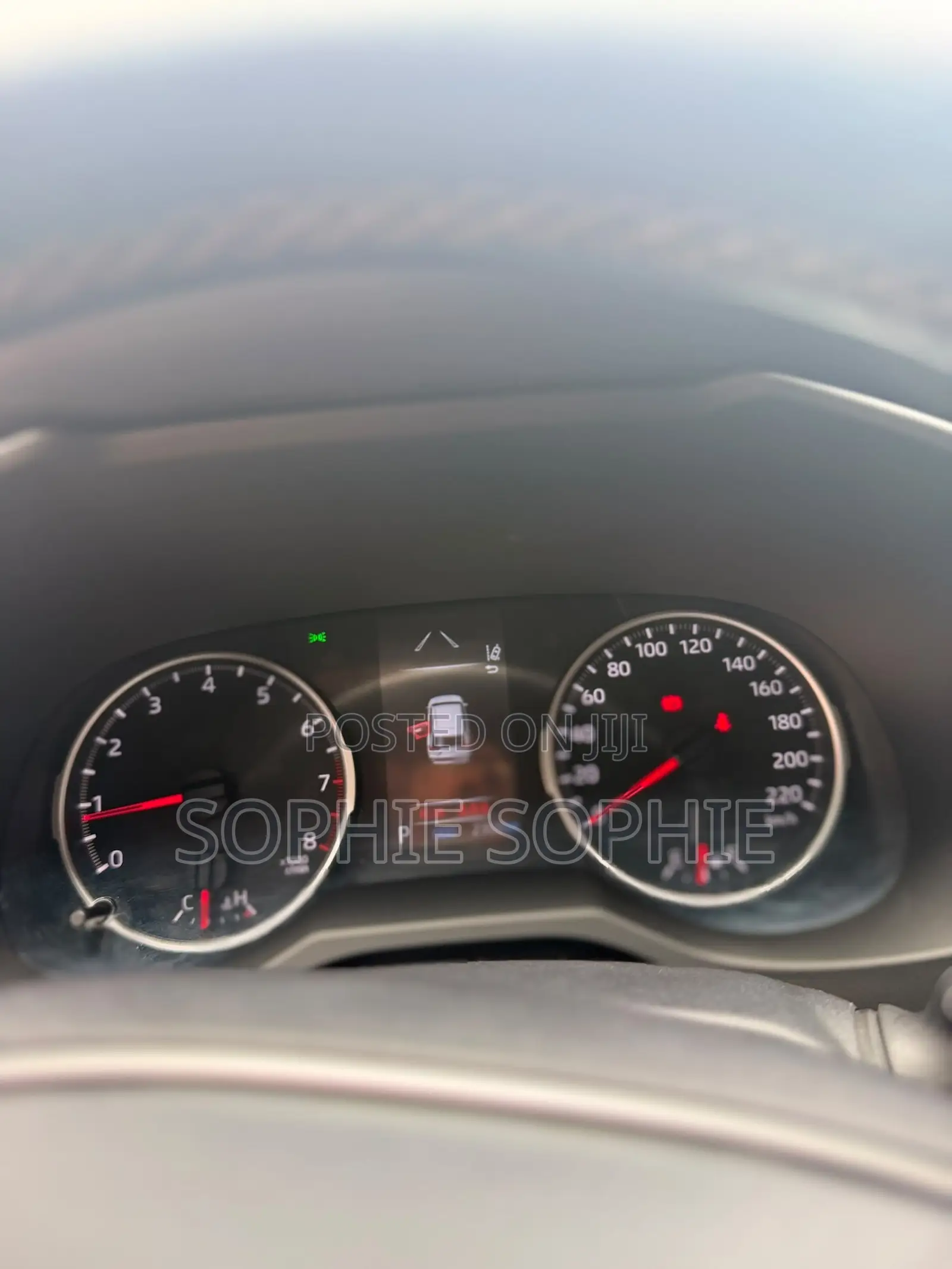 Toyota RAV4 XLE 2025 White