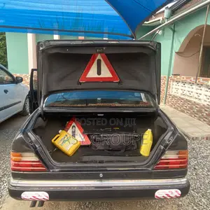 Mercedes-Benz W123 1986 Black
