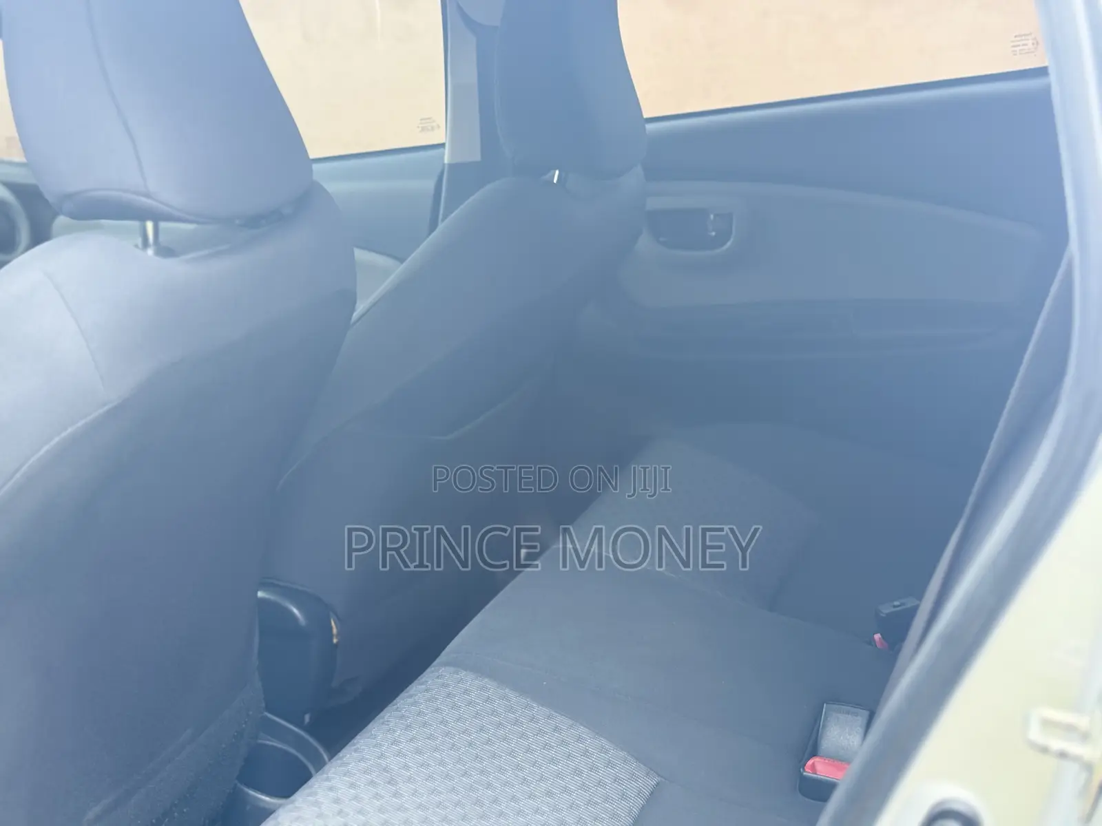 Toyota Yaris 2015 Gray