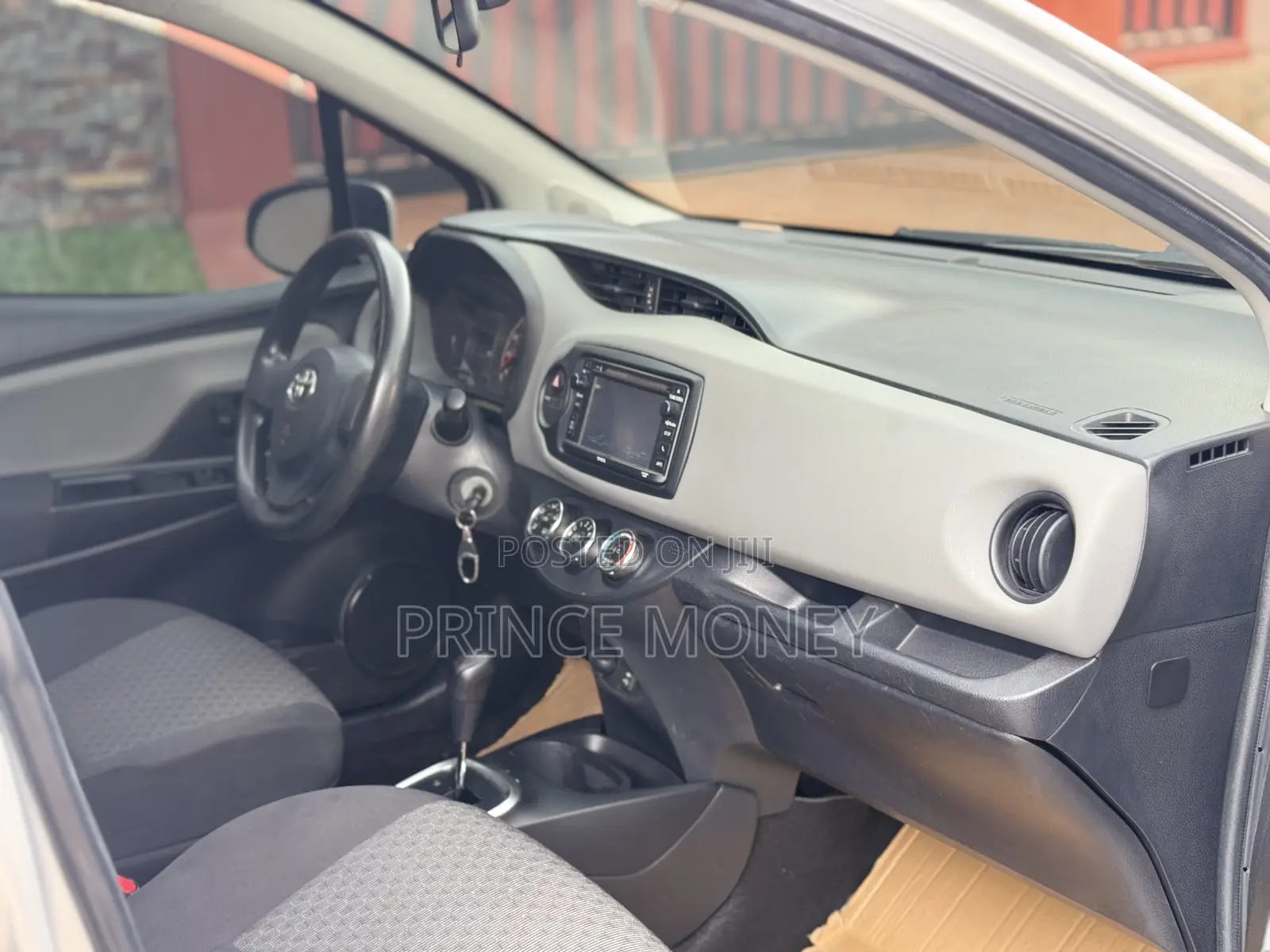 Toyota Yaris 2015 Gray