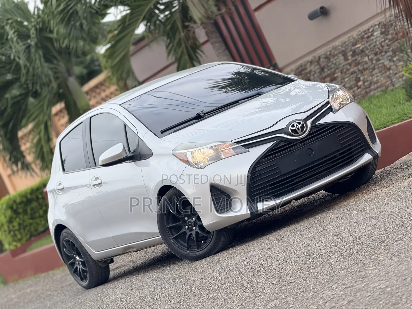 Toyota Yaris 2015 Gray