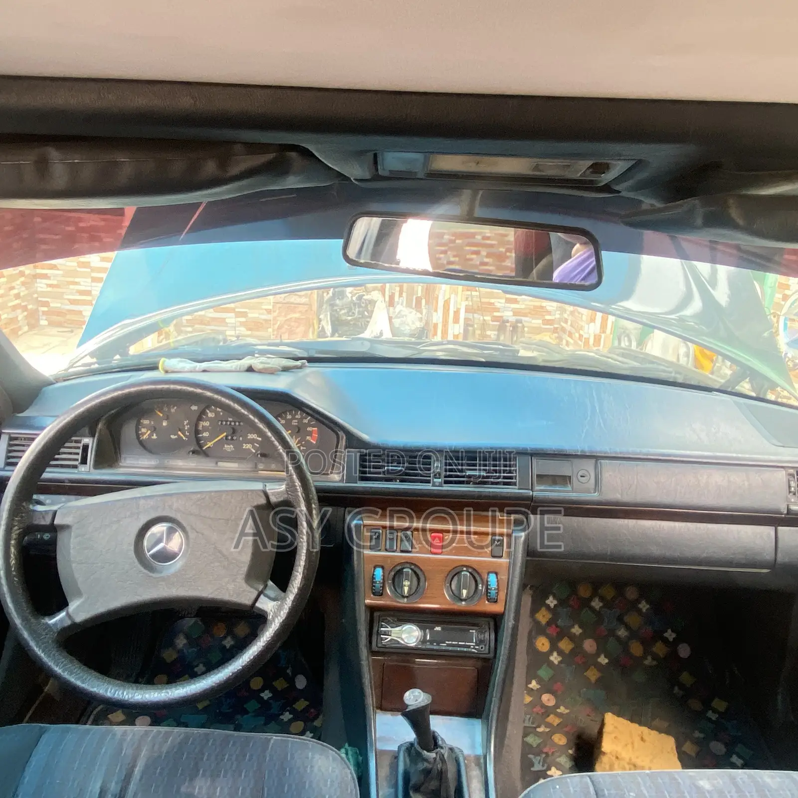 Mercedes-Benz W123 1986 Black