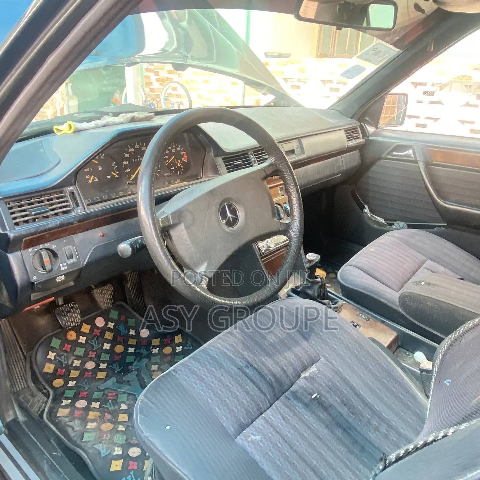 Mercedes-Benz W123 1986 Black