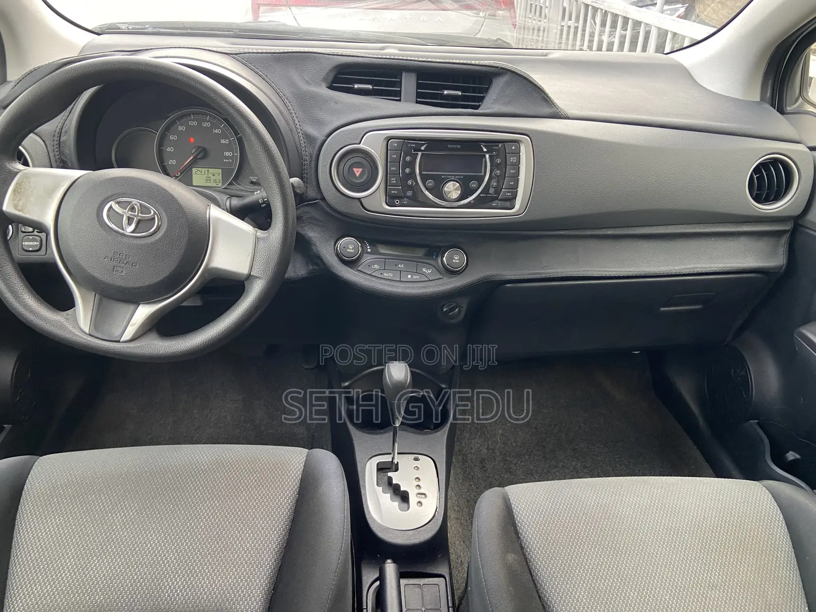 Toyota Vitz 2013 White