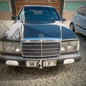 Mercedes-Benz W123 1986 Black