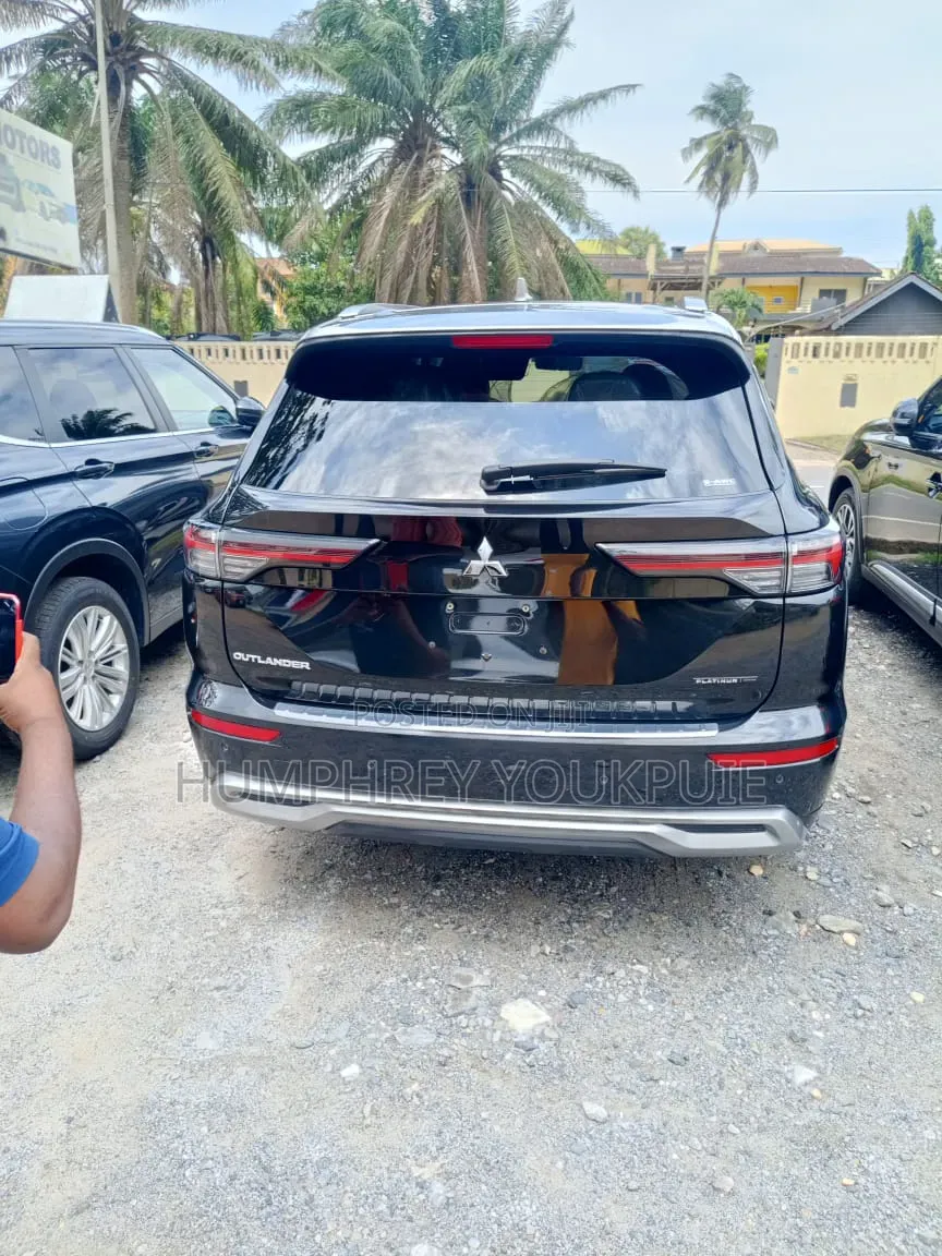 Mitsubishi Outlander 2025 Black
