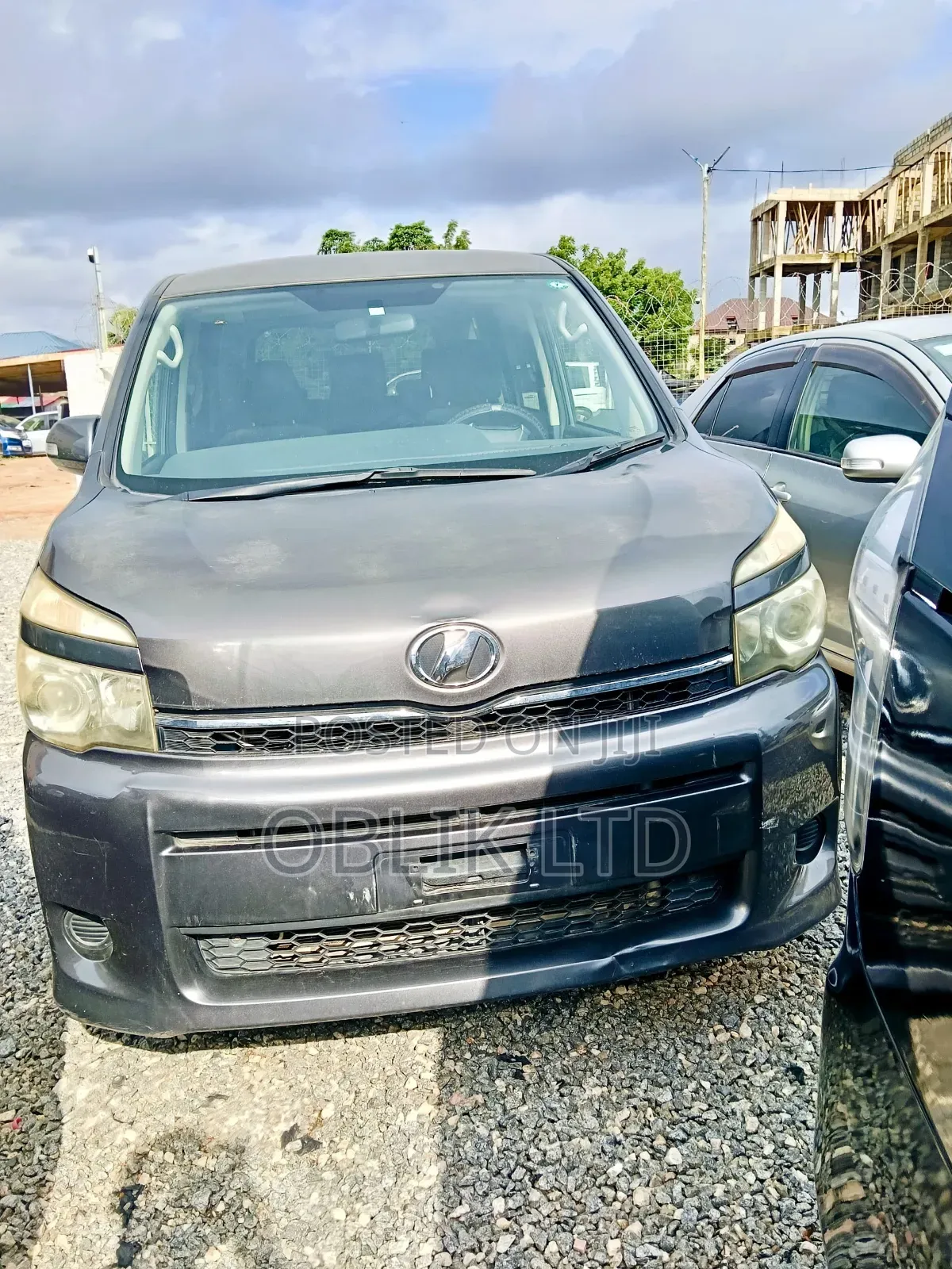 Toyota Voxy 2010 Black
