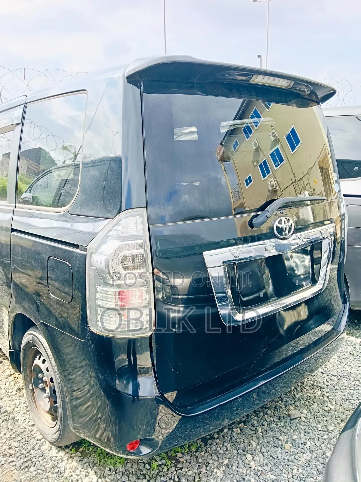 Toyota Voxy 2010 Black