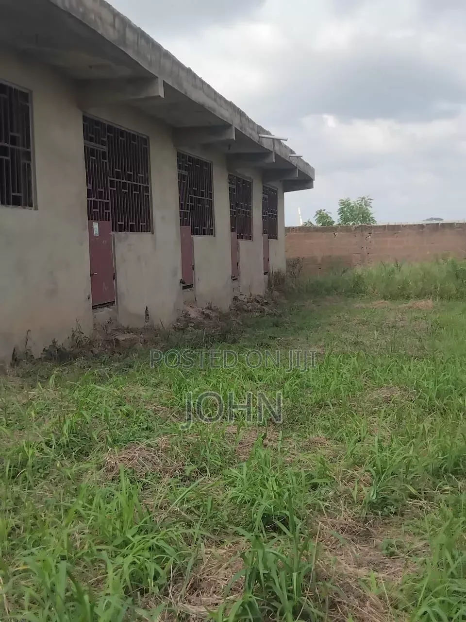 5bdrm Apartment in Survivorestates, Amasaman for sale