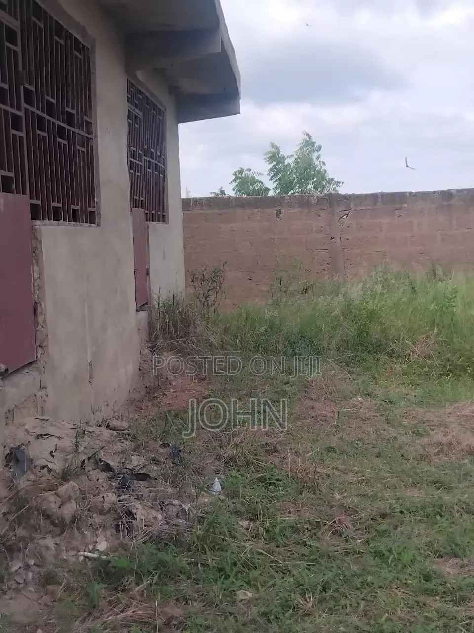 5bdrm Apartment in Survivorestates, Amasaman for sale