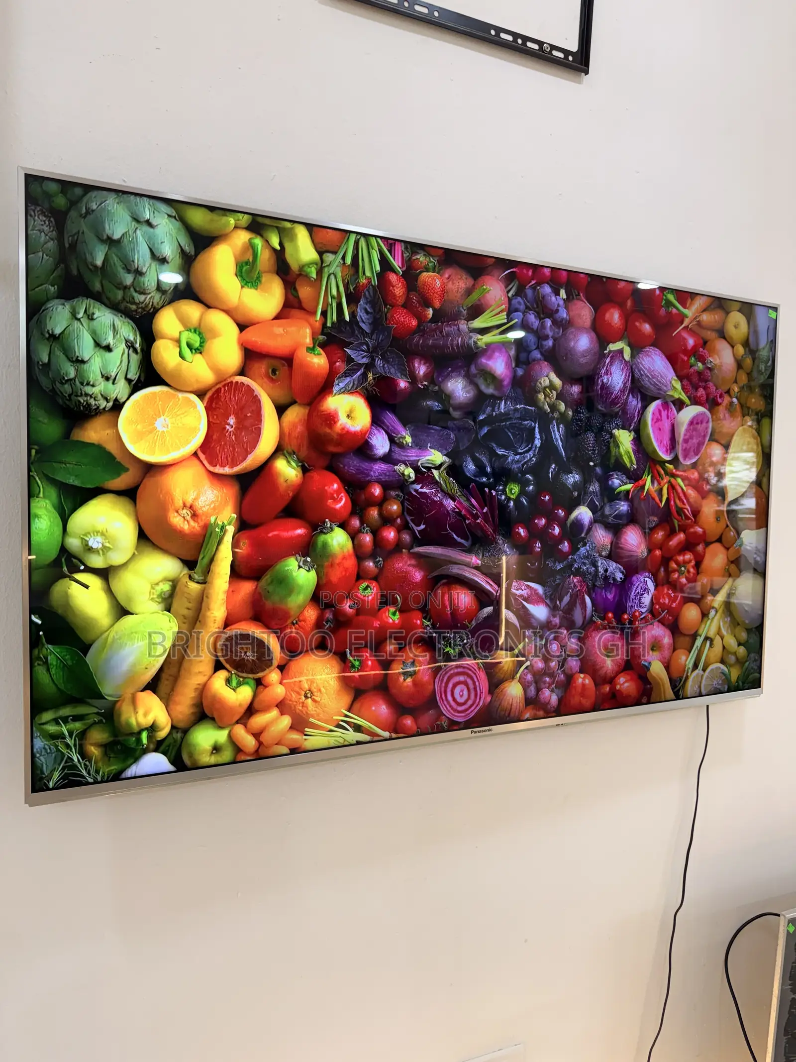 60inches Panasonic Pro Smart Tv