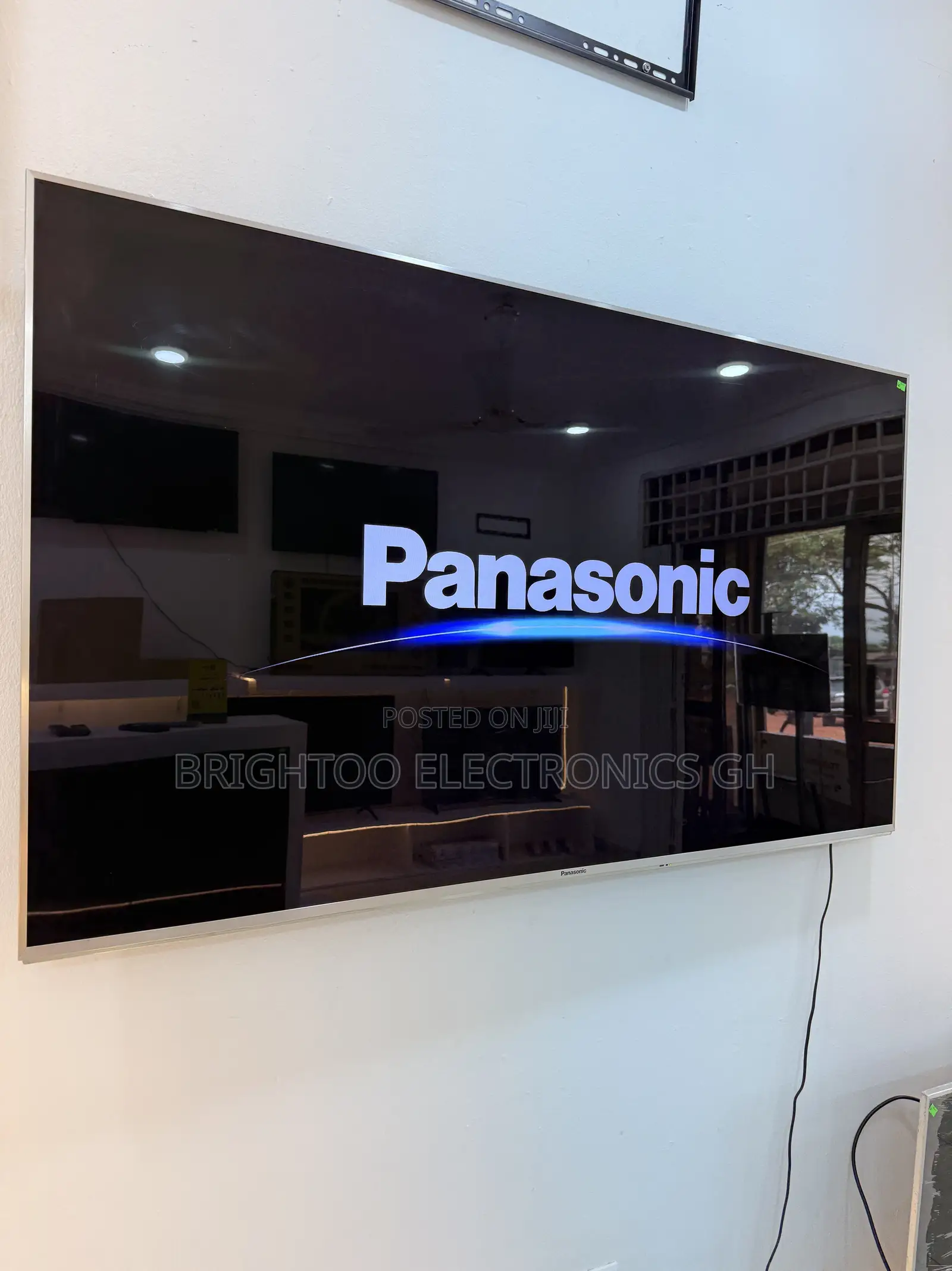 60inches Panasonic Pro Smart Tv