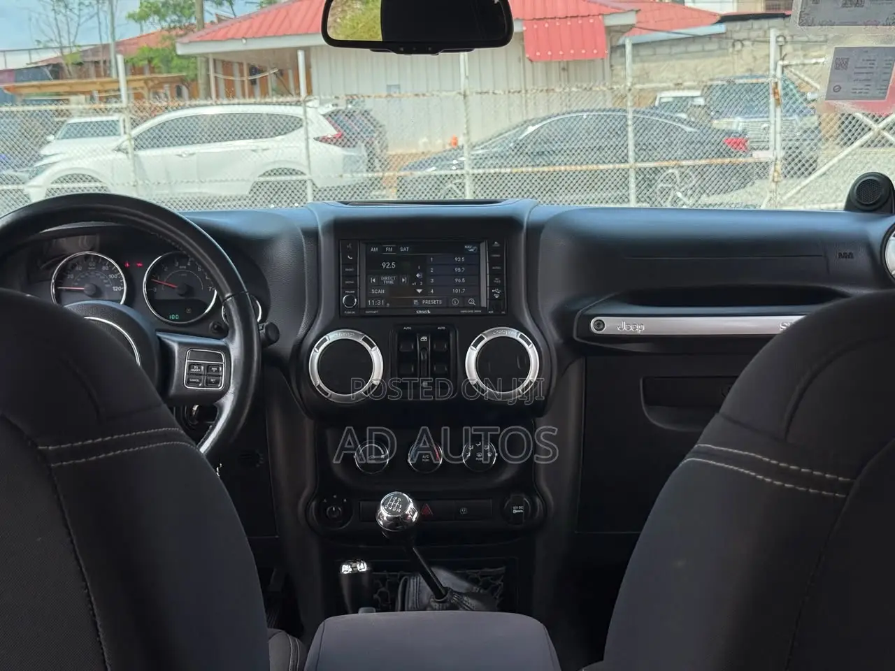 Jeep Wrangler Sahara 4x4 2016 Red