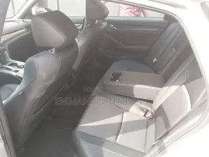 Honda Accord 2019 Silver