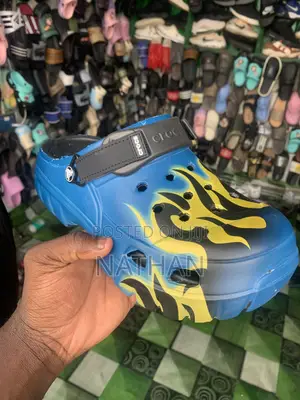Crocs Quality (Nike-Balenciaga-Crocs)