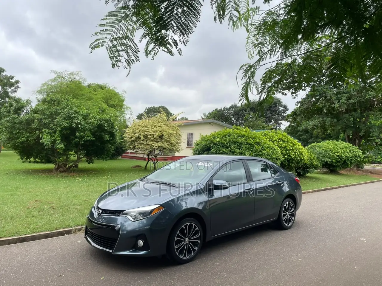 Toyota Corolla LE 4dr Sedan (1.8L 4cyl CVT) 2016 Gray